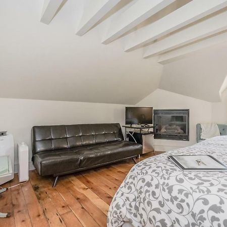 St Andrew Suites Fergus 外观 照片