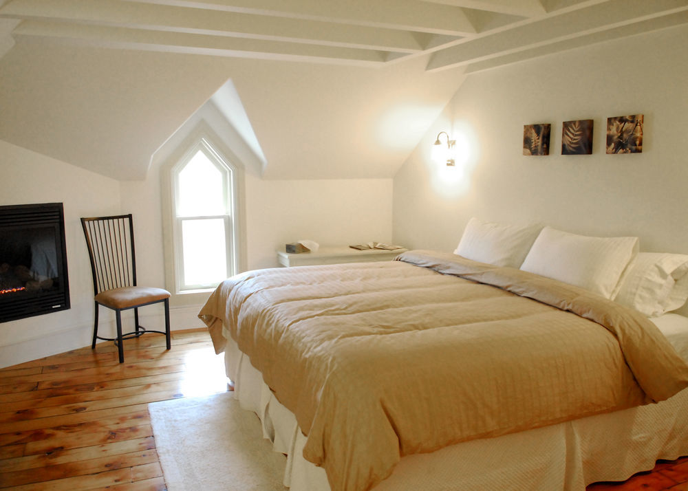 St Andrew Suites Fergus 外观 照片