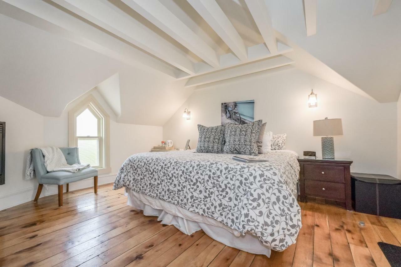 St Andrew Suites Fergus 外观 照片