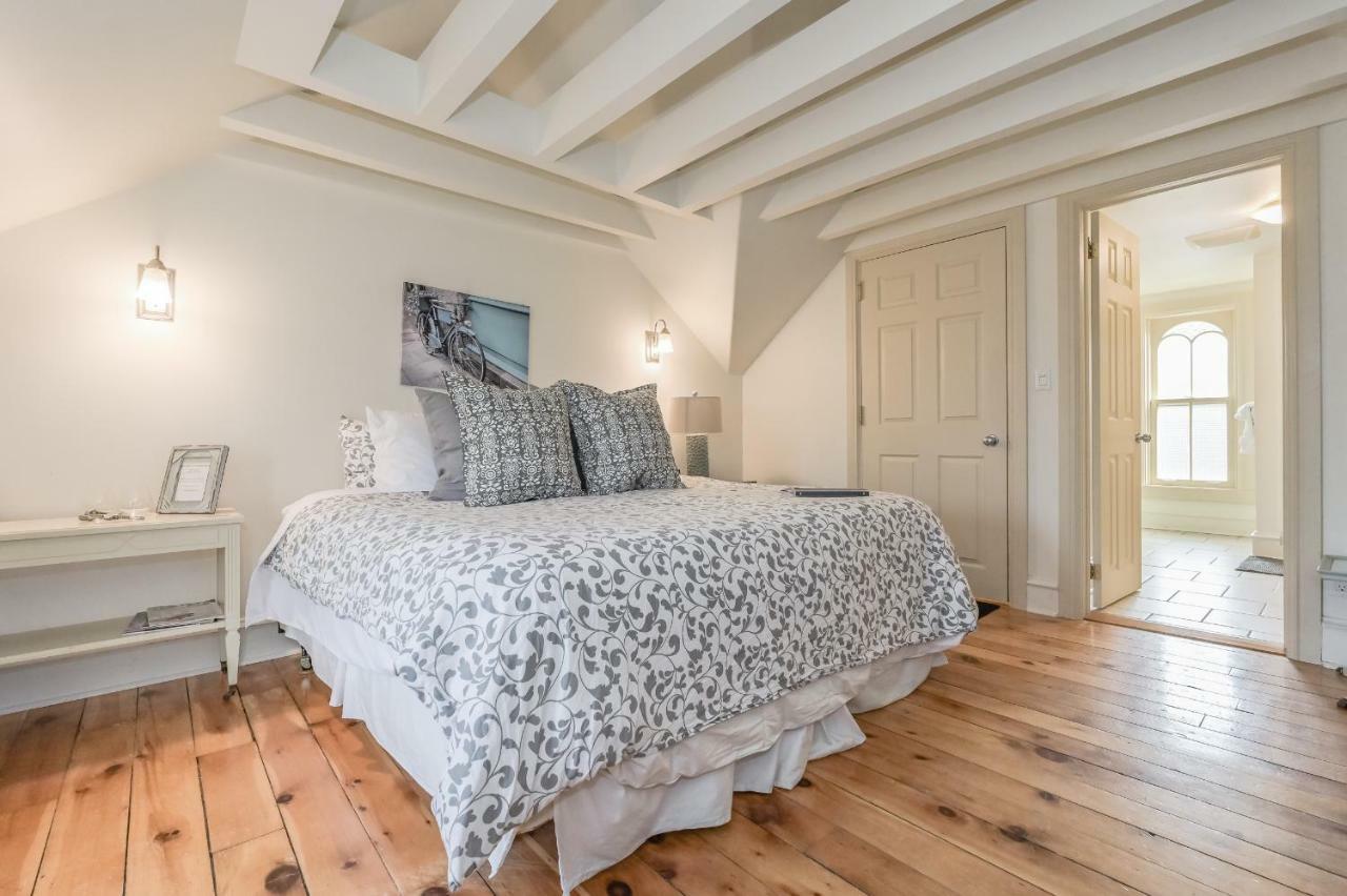 St Andrew Suites Fergus 外观 照片