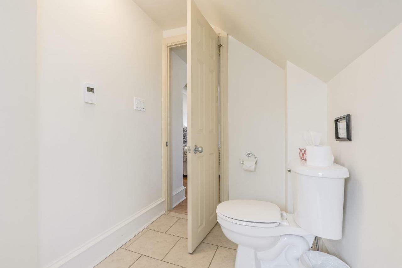 St Andrew Suites Fergus 外观 照片