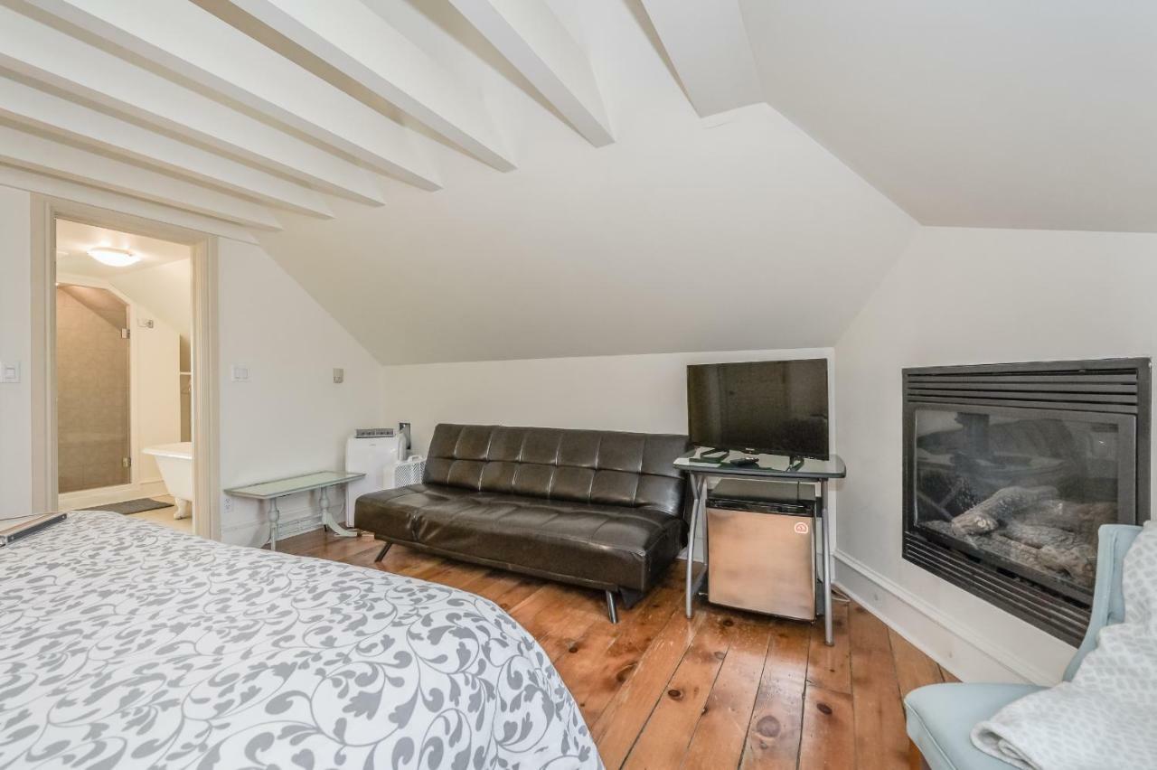 St Andrew Suites Fergus 外观 照片